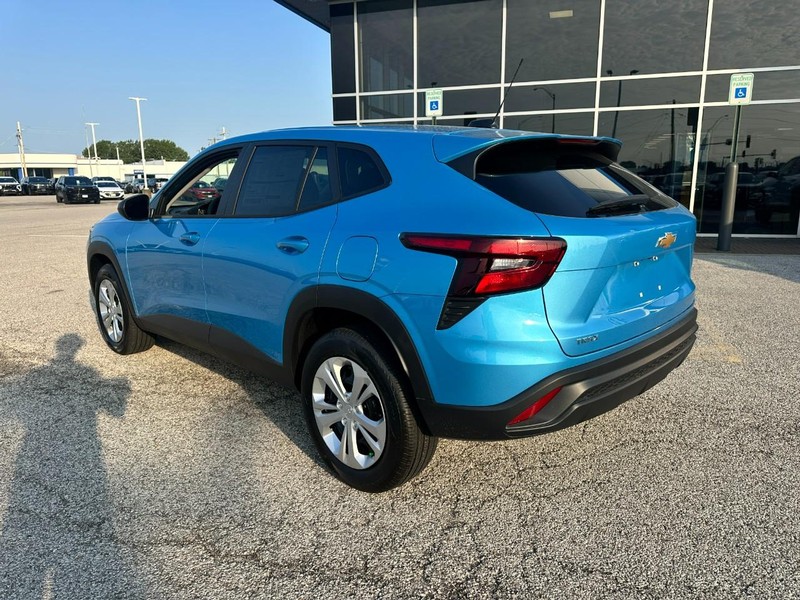 Chevrolet Trax Vehicle Full-screen Gallery Image 3
