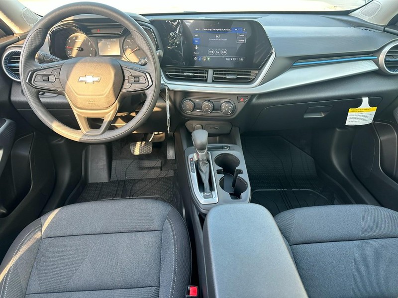 Chevrolet Trax Vehicle Full-screen Gallery Image 5