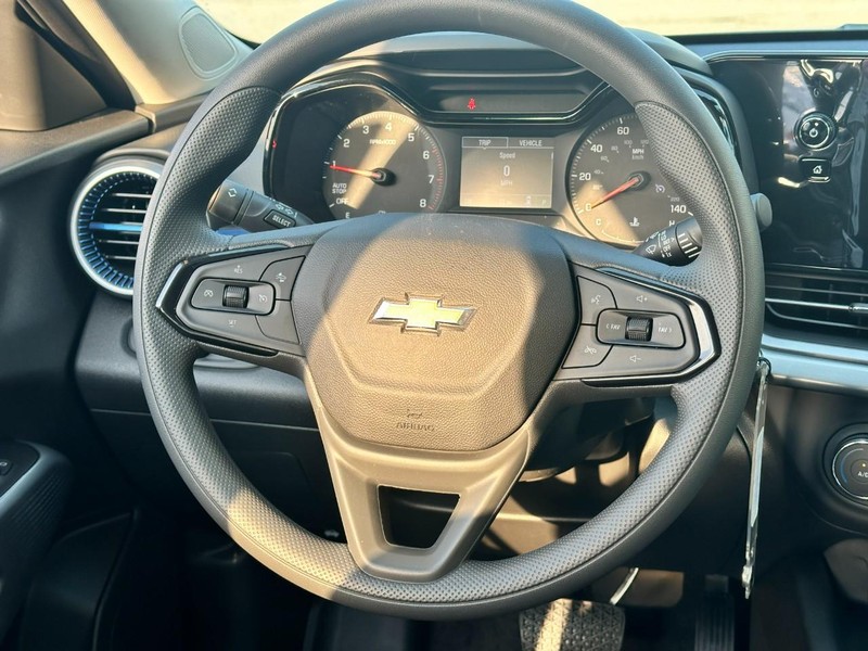 Chevrolet Trax Vehicle Full-screen Gallery Image 6