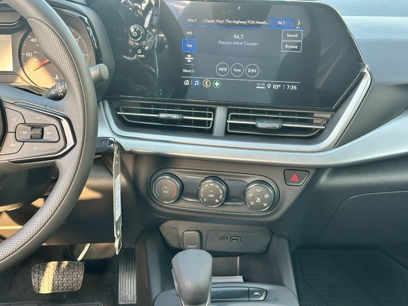 Chevrolet Trax Vehicle Full-screen Gallery Image 7