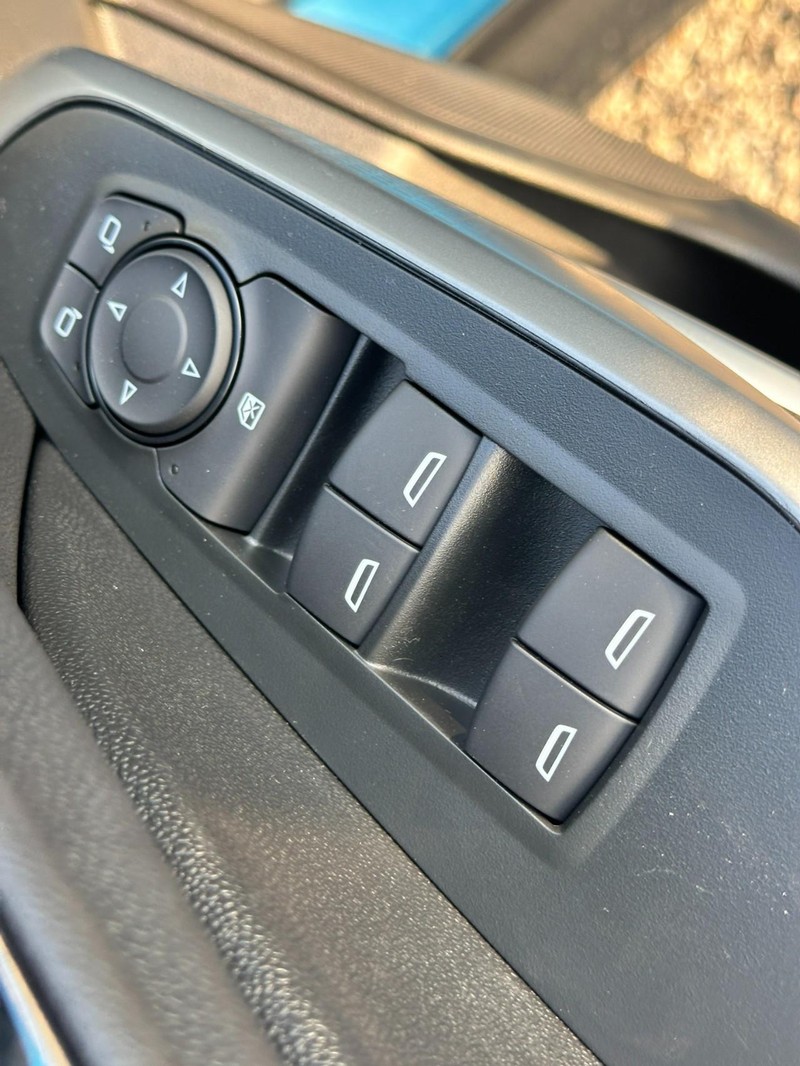 Chevrolet Trax Vehicle Full-screen Gallery Image 9