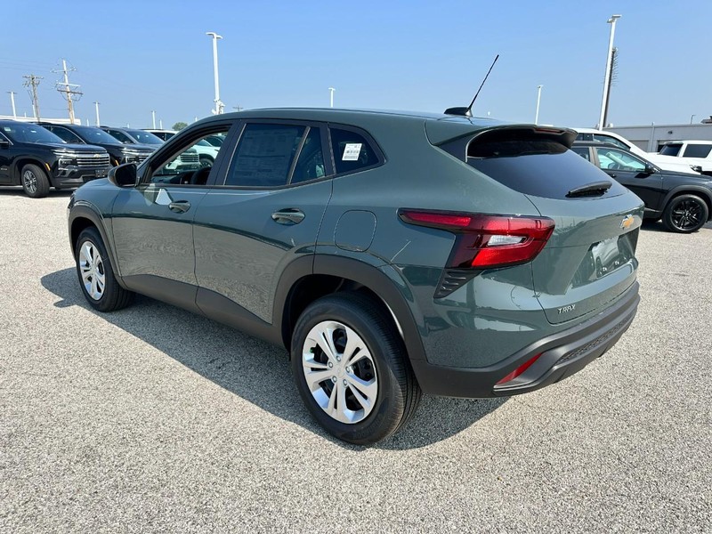 Chevrolet Trax Vehicle Full-screen Gallery Image 3