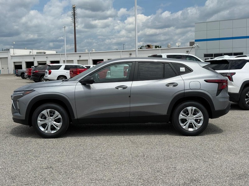 Chevrolet Trax Vehicle Full-screen Gallery Image 2