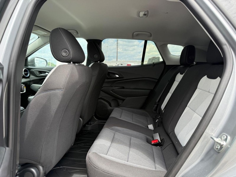 Chevrolet Trax Vehicle Full-screen Gallery Image 5