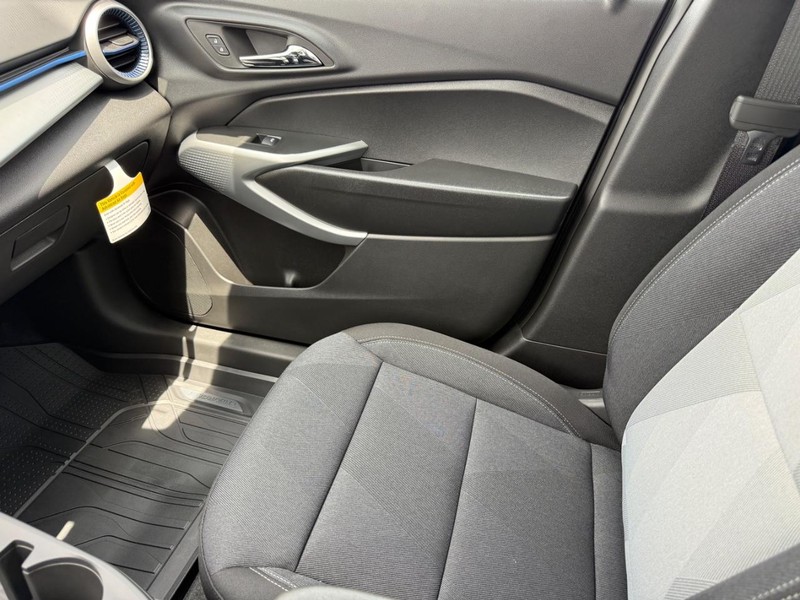 Chevrolet Trax Vehicle Full-screen Gallery Image 14