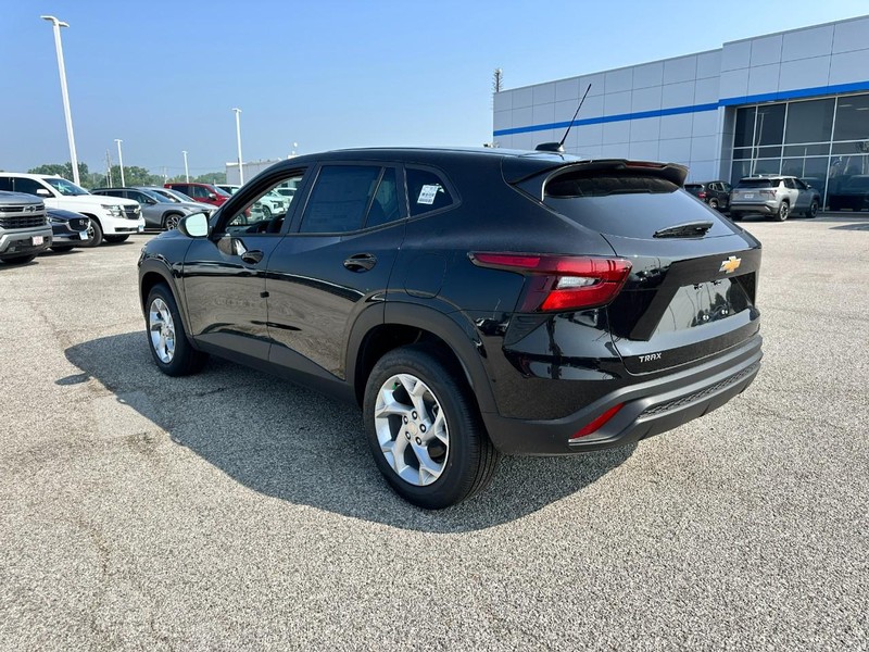 Chevrolet Trax Vehicle Full-screen Gallery Image 3