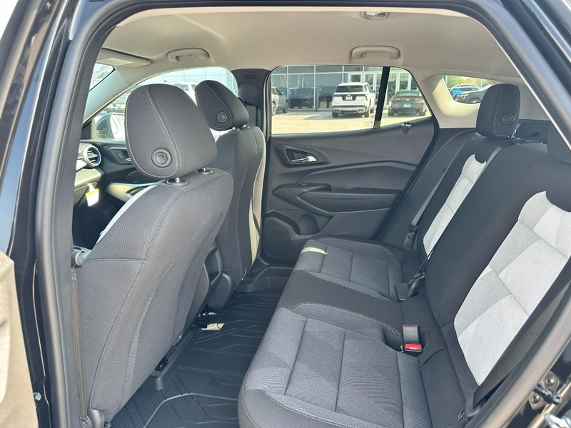 Chevrolet Trax Vehicle Full-screen Gallery Image 4