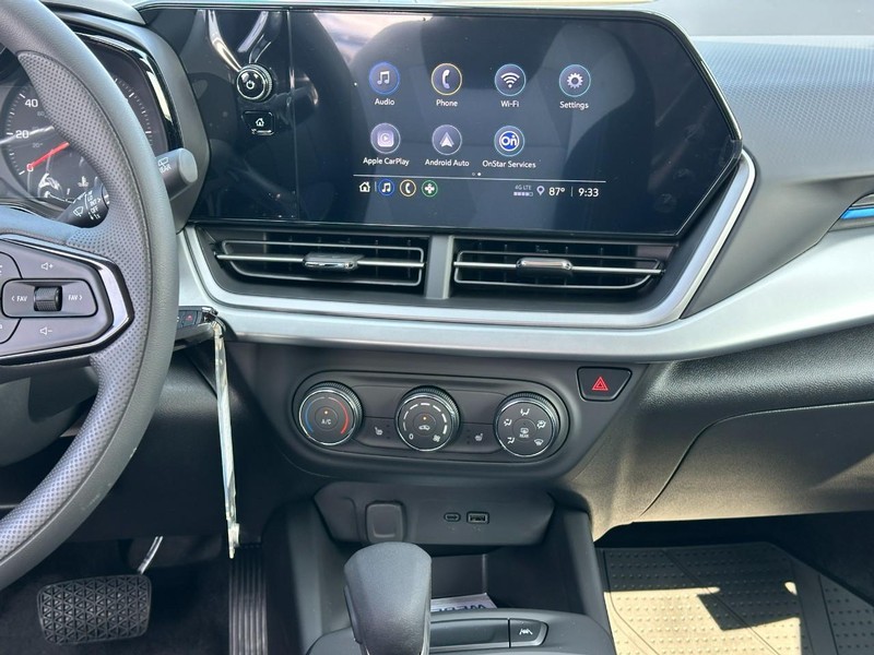Chevrolet Trax Vehicle Full-screen Gallery Image 7