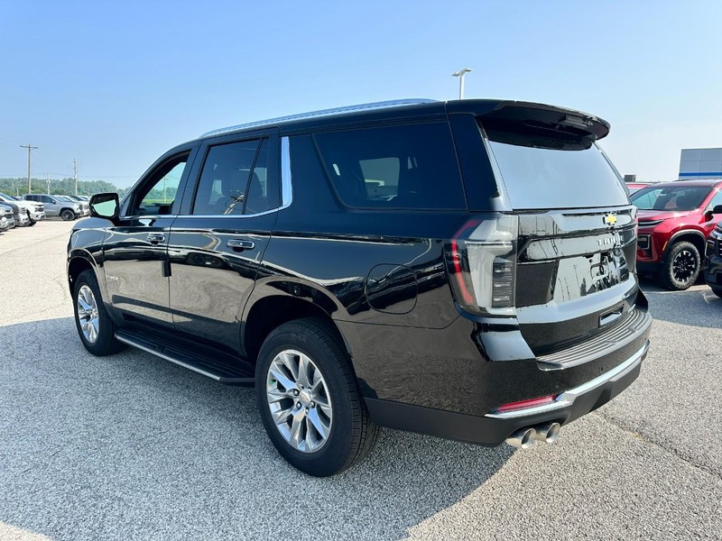 Chevrolet Tahoe Vehicle Full-screen Gallery Image 3
