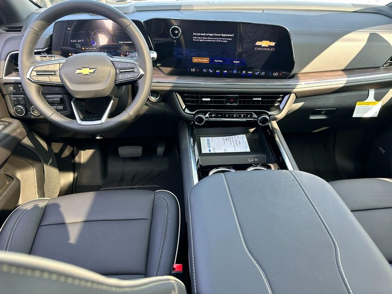 Chevrolet Tahoe Vehicle Full-screen Gallery Image 8