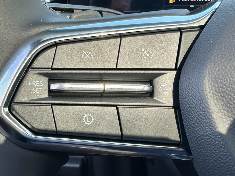 Chevrolet Tahoe Vehicle Full-screen Gallery Image 15