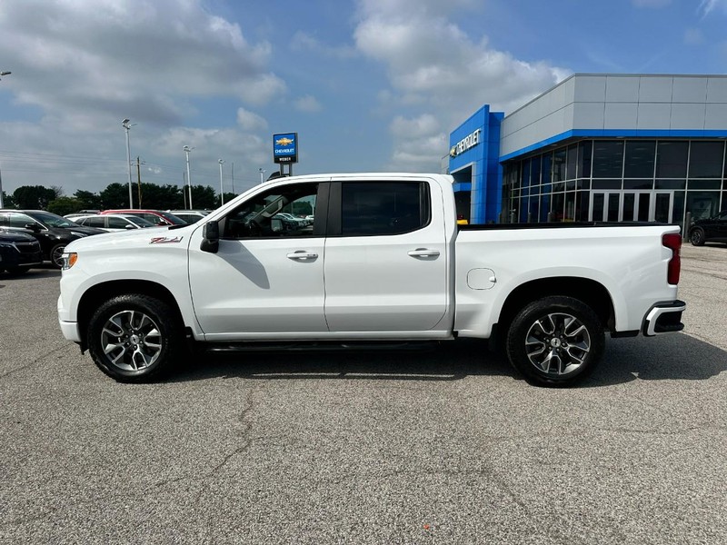 Chevrolet Silverado 1500 Vehicle Full-screen Gallery Image 2