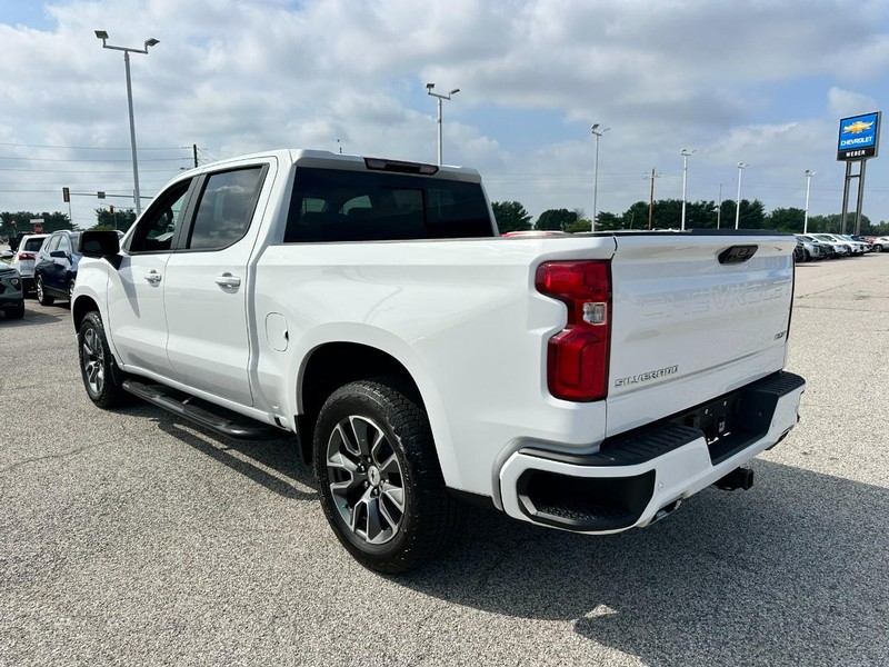Chevrolet Silverado 1500 Vehicle Full-screen Gallery Image 3