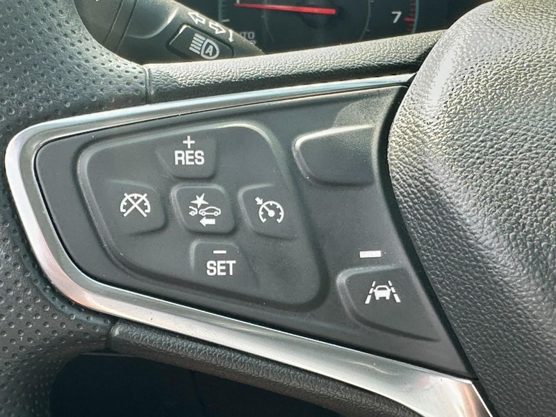 Chevrolet Malibu Vehicle Full-screen Gallery Image 18