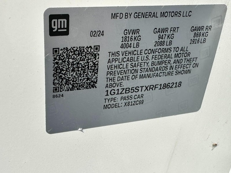 Chevrolet Malibu Vehicle Full-screen Gallery Image 22
