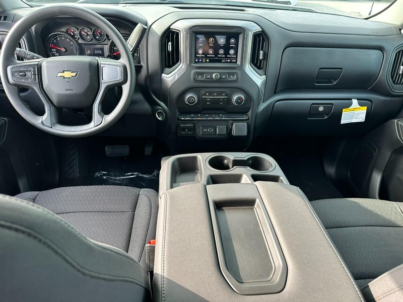 Chevrolet Silverado 1500 Vehicle Full-screen Gallery Image 5