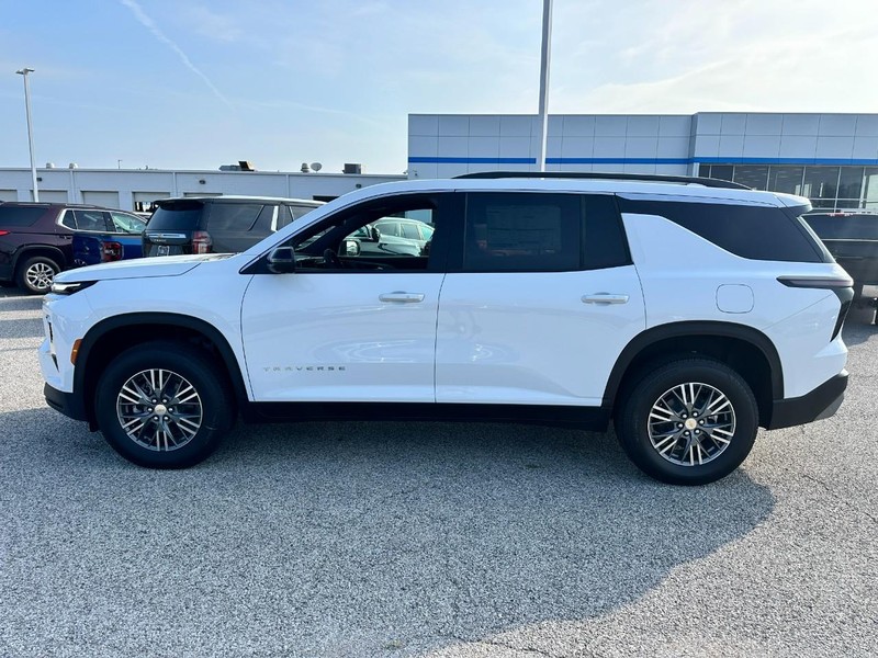 Chevrolet Traverse Vehicle Full-screen Gallery Image 2