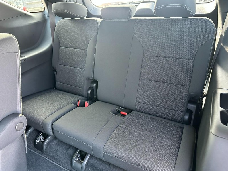 Chevrolet Traverse Vehicle Full-screen Gallery Image 5