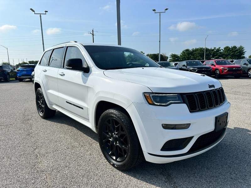 Jeep Grand Cherokee Vehicle Full-screen Gallery Image 8