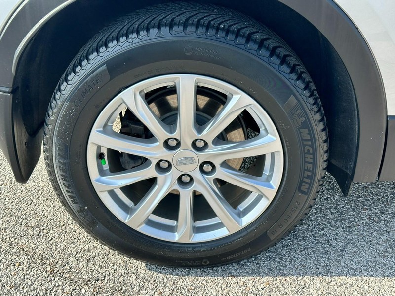 Cadillac XT4 Vehicle Full-screen Gallery Image 07