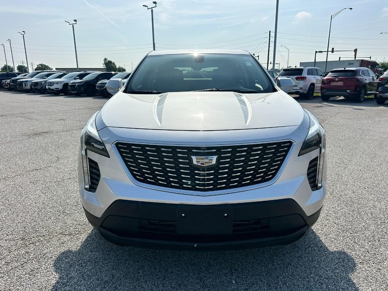 Cadillac XT4 Vehicle Full-screen Gallery Image 09