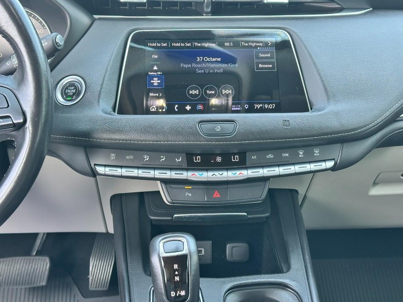 Cadillac XT4 Vehicle Full-screen Gallery Image 13