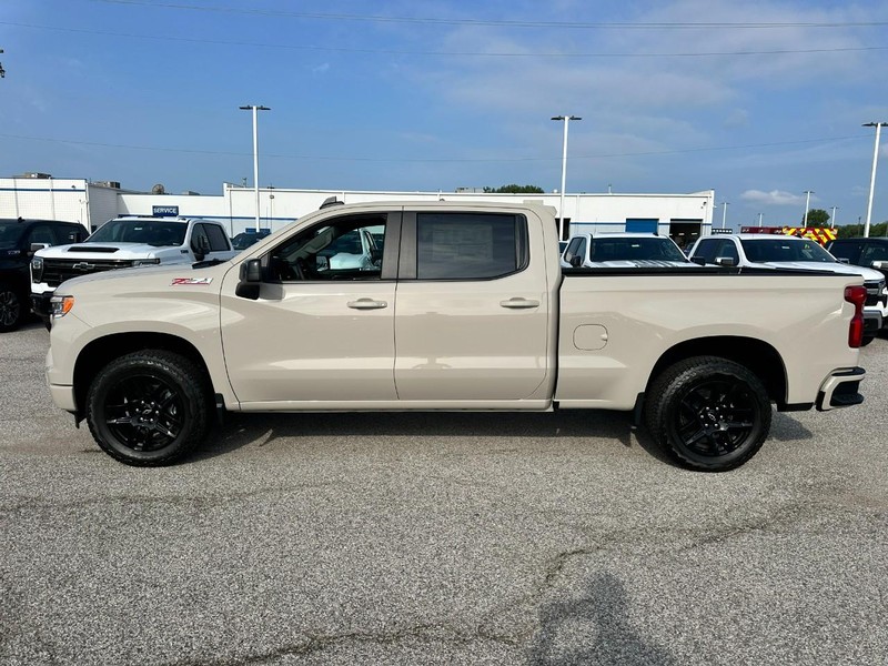 Chevrolet Silverado 1500 Vehicle Full-screen Gallery Image 2