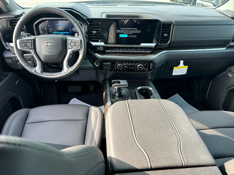 Chevrolet Silverado 1500 Vehicle Full-screen Gallery Image 5