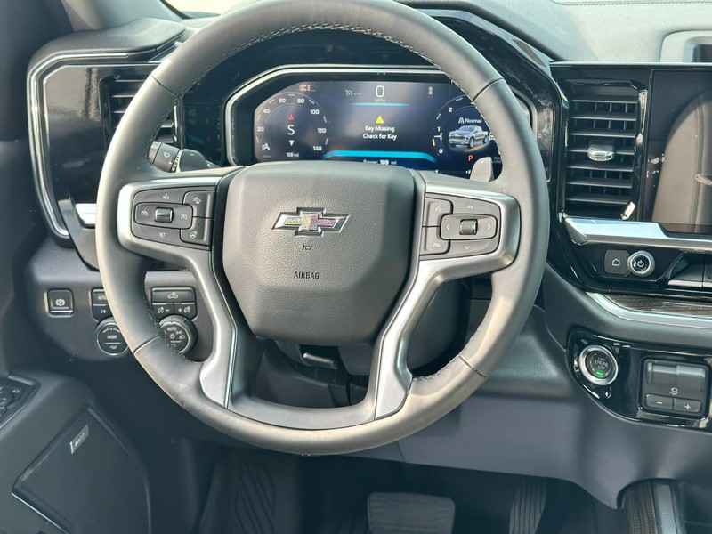 Chevrolet Silverado 1500 Vehicle Full-screen Gallery Image 6