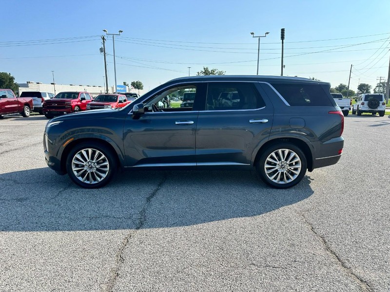 Hyundai Palisade Vehicle Full-screen Gallery Image 2