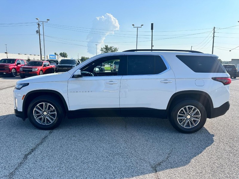 Chevrolet Traverse Vehicle Full-screen Gallery Image 2
