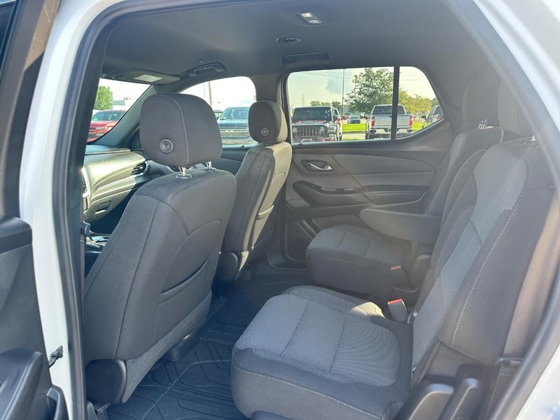 Chevrolet Traverse Vehicle Full-screen Gallery Image 10