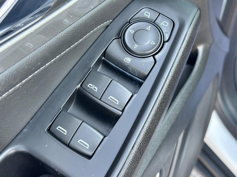 Chevrolet Traverse Vehicle Full-screen Gallery Image 17