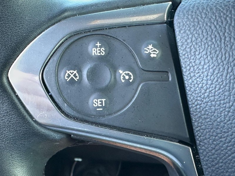Chevrolet Traverse Vehicle Full-screen Gallery Image 19