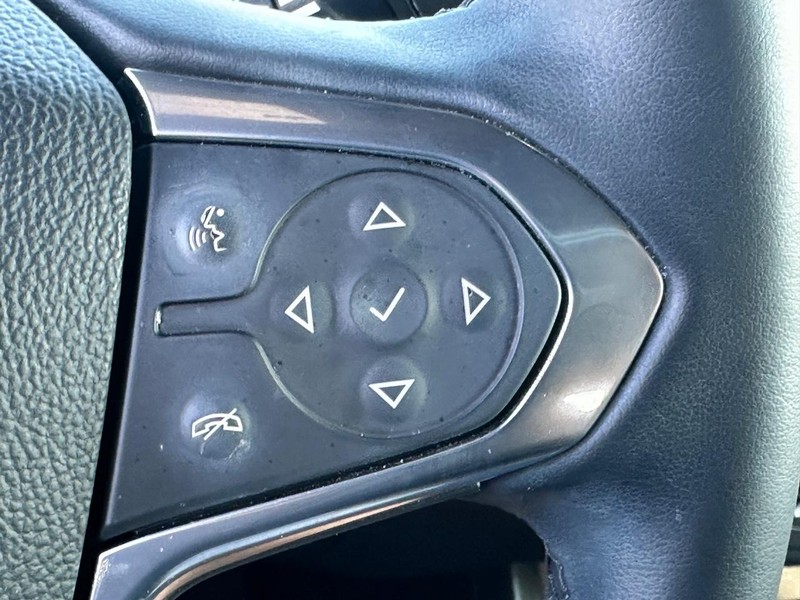 Chevrolet Traverse Vehicle Full-screen Gallery Image 20