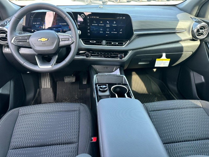 Chevrolet Equinox Vehicle Full-screen Gallery Image 5