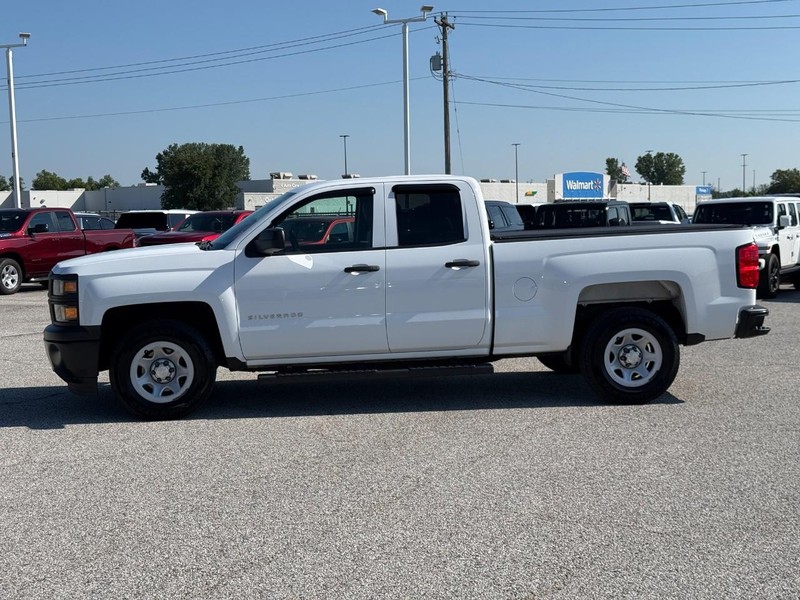 Chevrolet Silverado 1500 Vehicle Full-screen Gallery Image 2