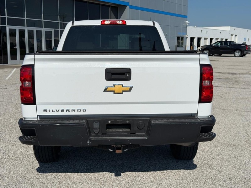 Chevrolet Silverado 1500 Vehicle Full-screen Gallery Image 5