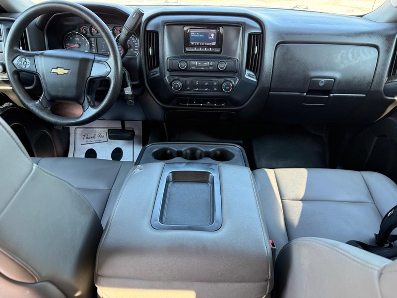 Chevrolet Silverado 1500 Vehicle Full-screen Gallery Image 11