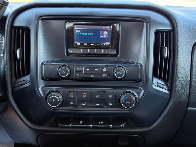 Chevrolet Silverado 1500 Vehicle Full-screen Gallery Image 13