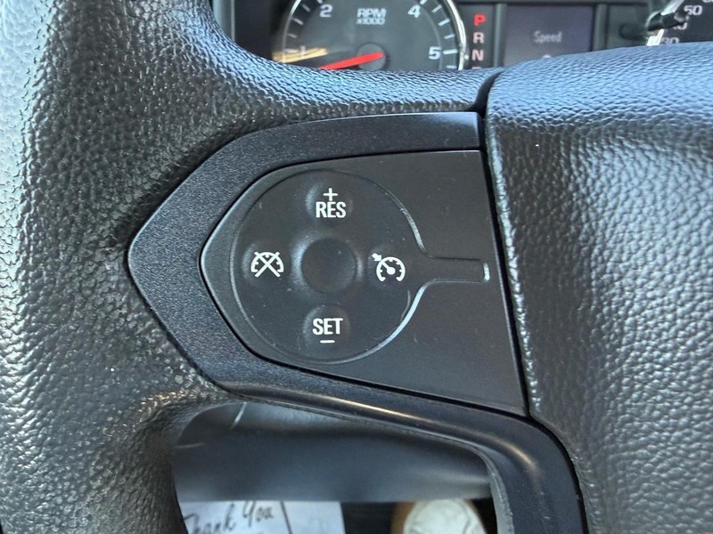 Chevrolet Silverado 1500 Vehicle Full-screen Gallery Image 16