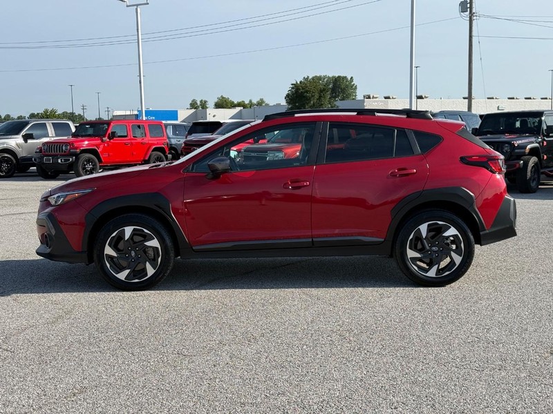 Subaru Crosstrek Vehicle Full-screen Gallery Image 2