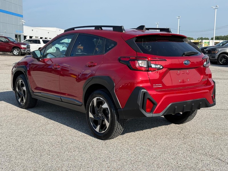 Subaru Crosstrek Vehicle Full-screen Gallery Image 3