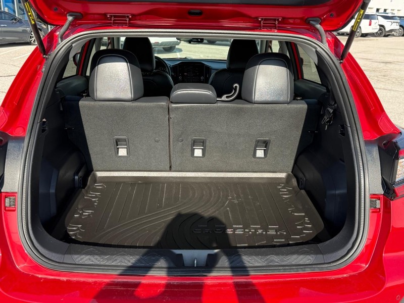 Subaru Crosstrek Vehicle Full-screen Gallery Image 4