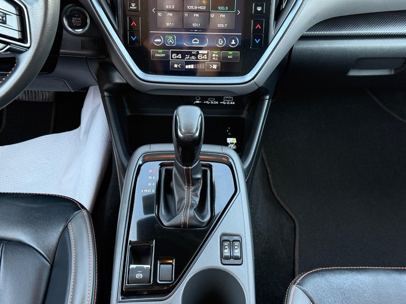 Subaru Crosstrek Vehicle Full-screen Gallery Image 14