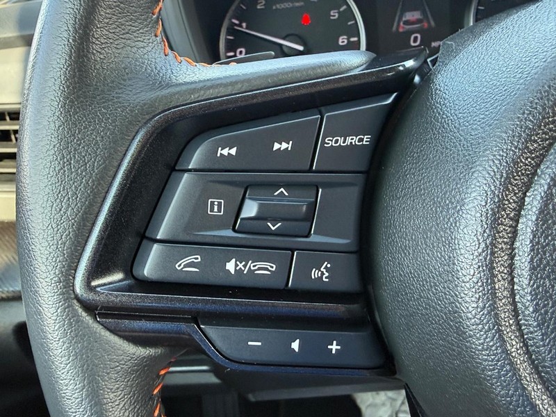 Subaru Crosstrek Vehicle Full-screen Gallery Image 17