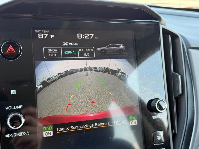 Subaru Crosstrek Vehicle Full-screen Gallery Image 21