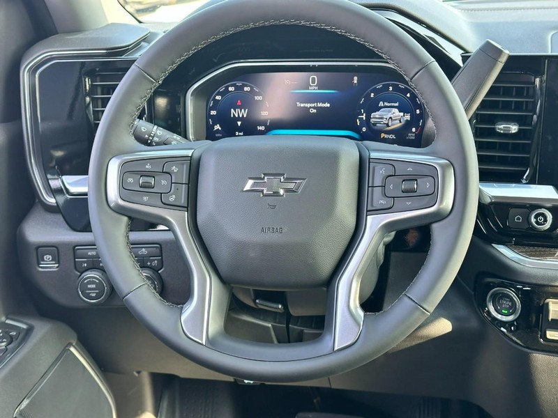 Chevrolet Silverado 1500 Vehicle Full-screen Gallery Image 6