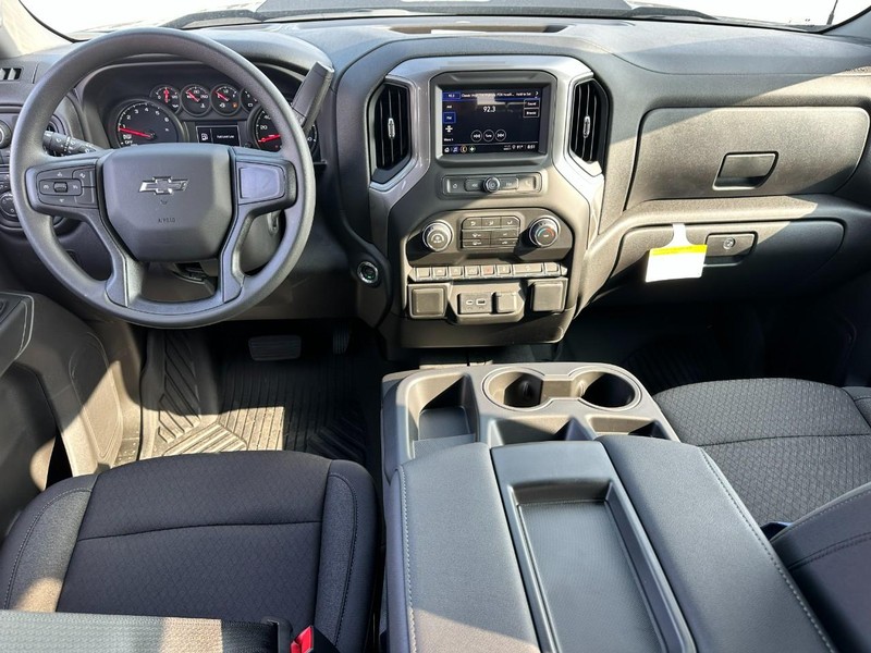 Chevrolet Silverado 1500 Vehicle Full-screen Gallery Image 5