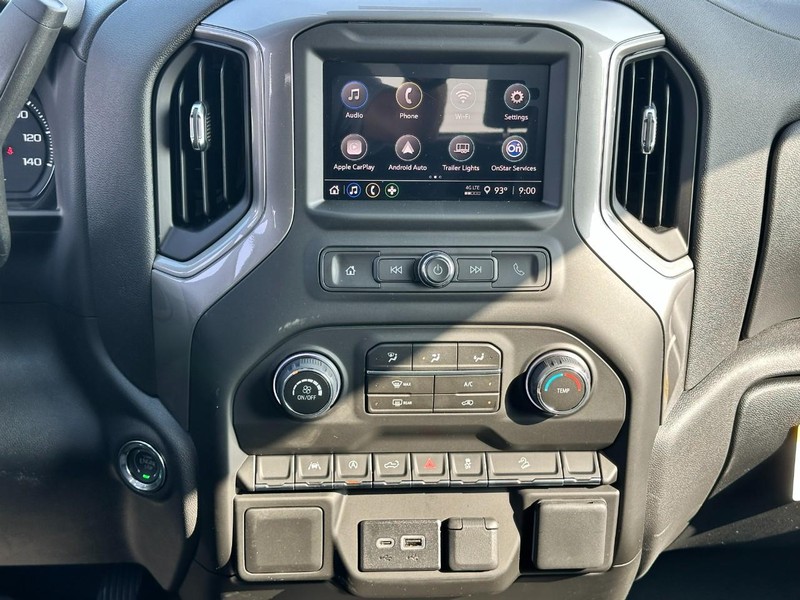 Chevrolet Silverado 1500 Vehicle Full-screen Gallery Image 7
